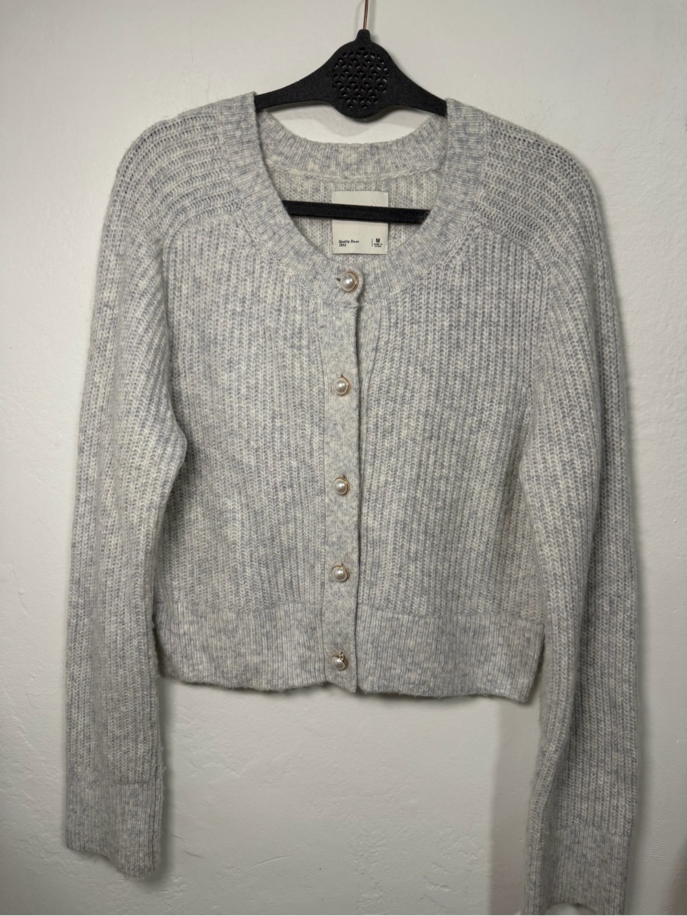 Abercrombie & Fitch Pearl Button Cropped Cardigan Sweater Gray Medium - Picture 1 of 8